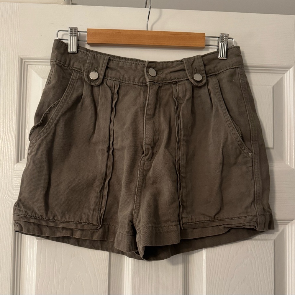 DL1961 Marie Short in Olive Green
